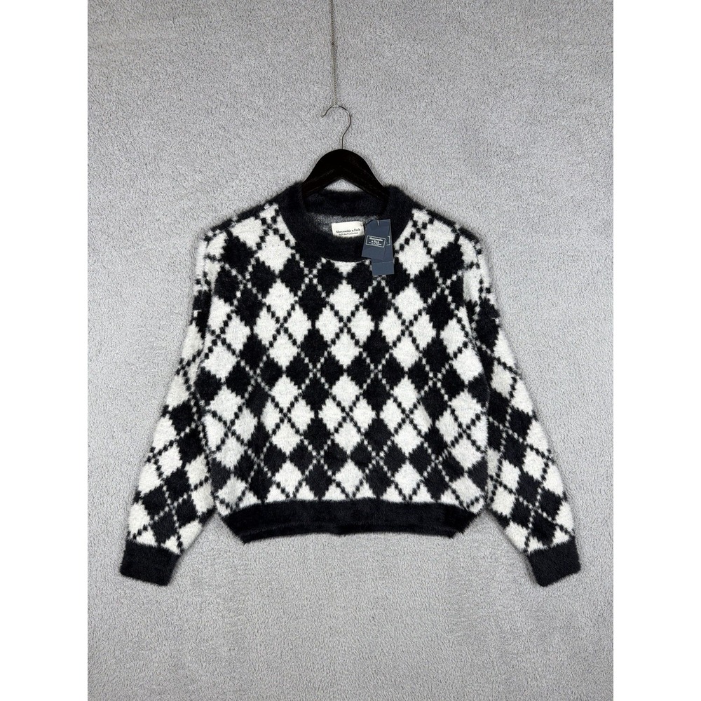 NWT Abercrombie and Fitch Argyle Eyelash Cozy Crew Neck Sweater Size S